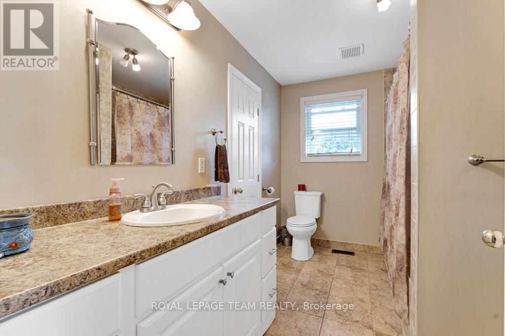 2244 SIMMS STREET Image 21