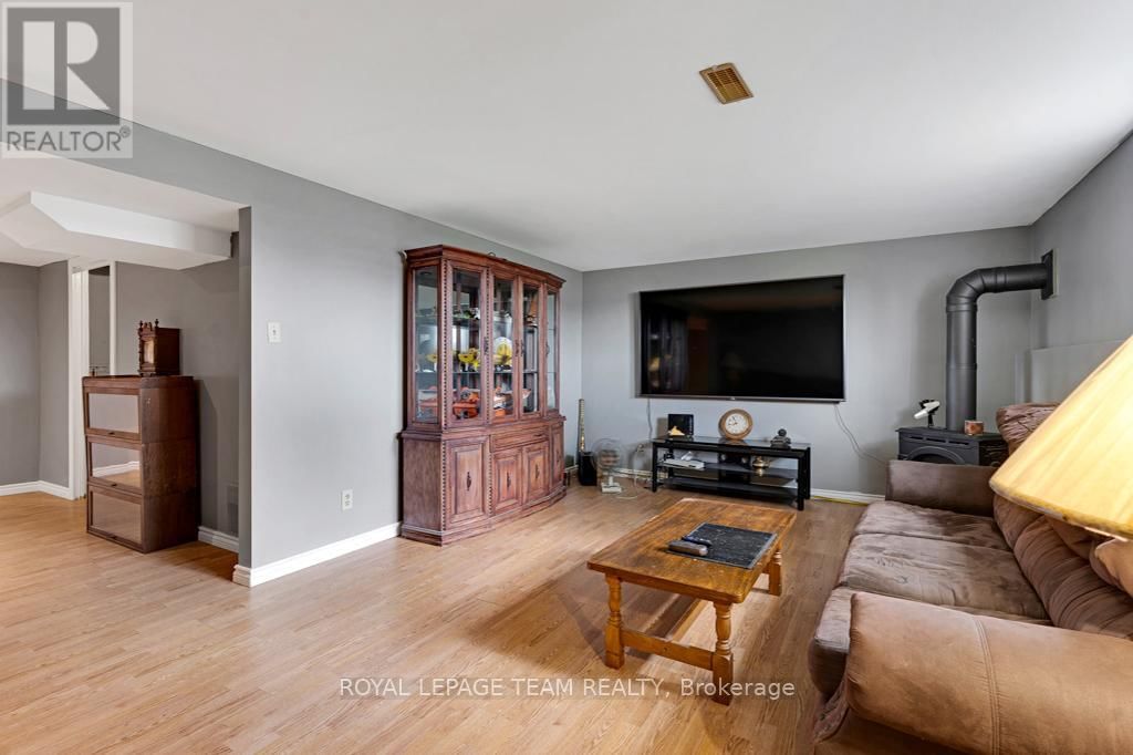 2244 SIMMS STREET Image 38