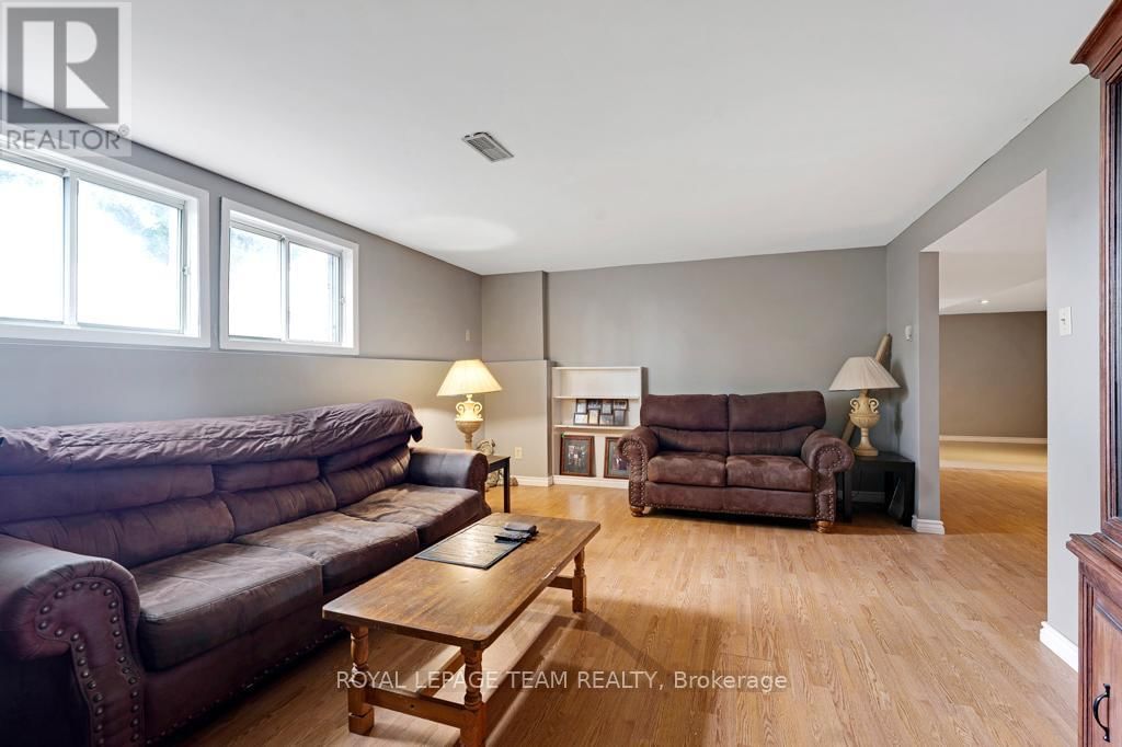 2244 SIMMS STREET Image 39