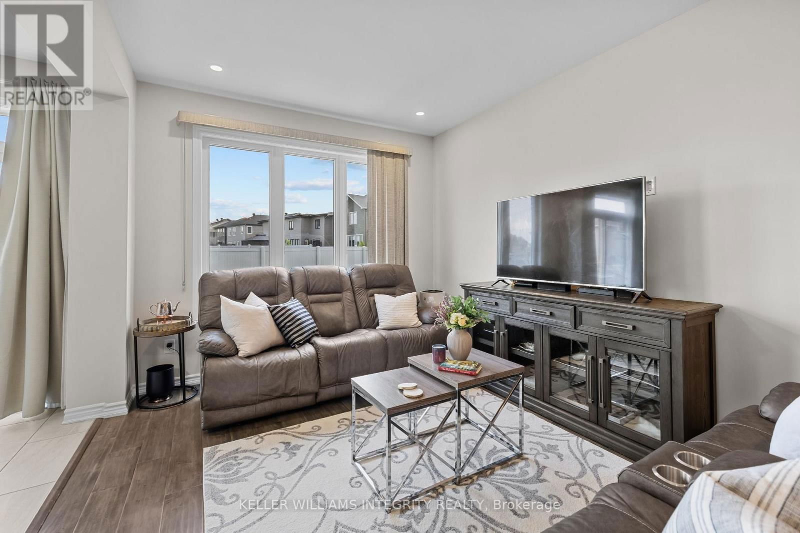 568 COPE DRIVE Image 4
