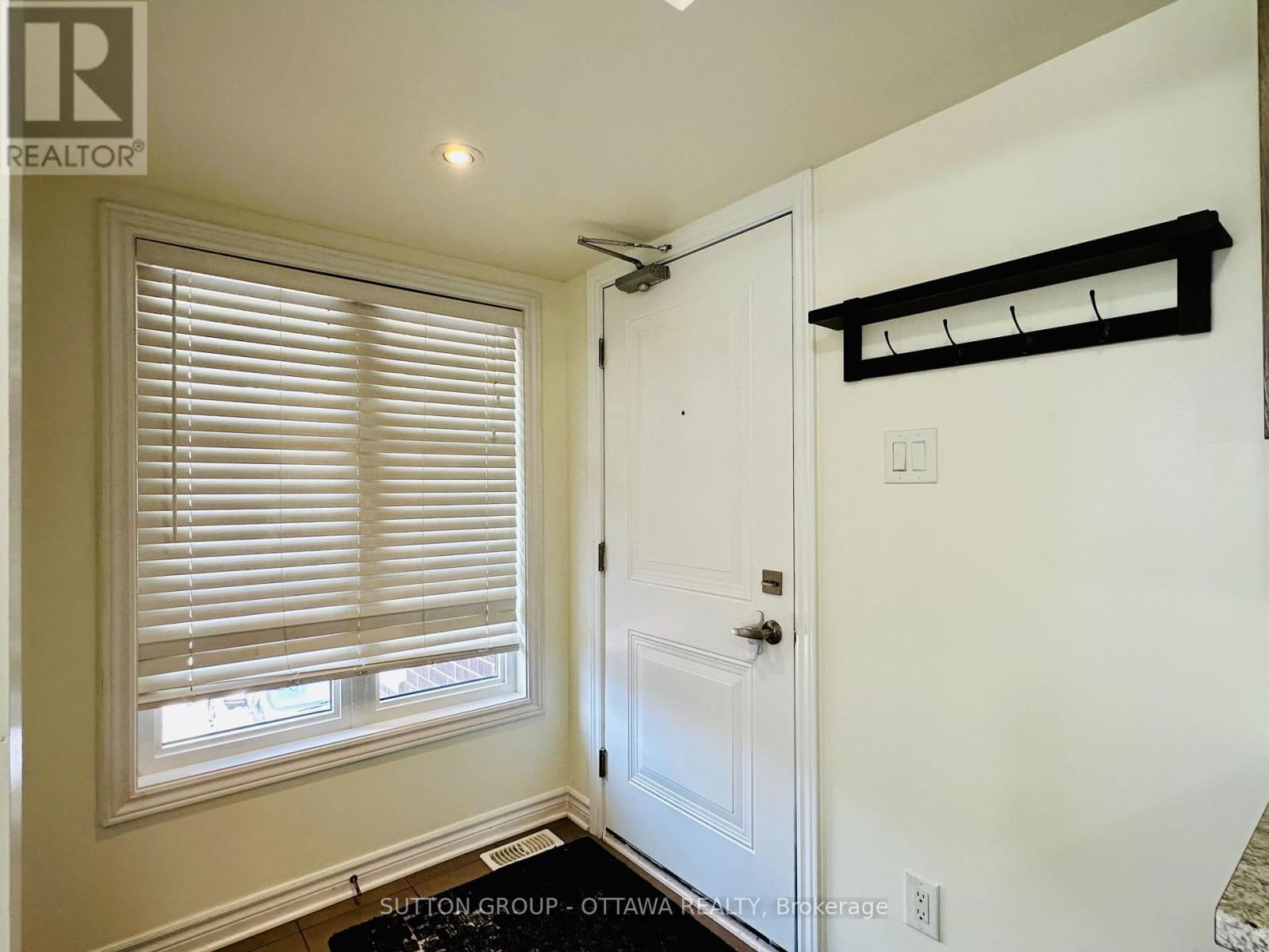 506 CLEARBROOK DRIVE Image 3