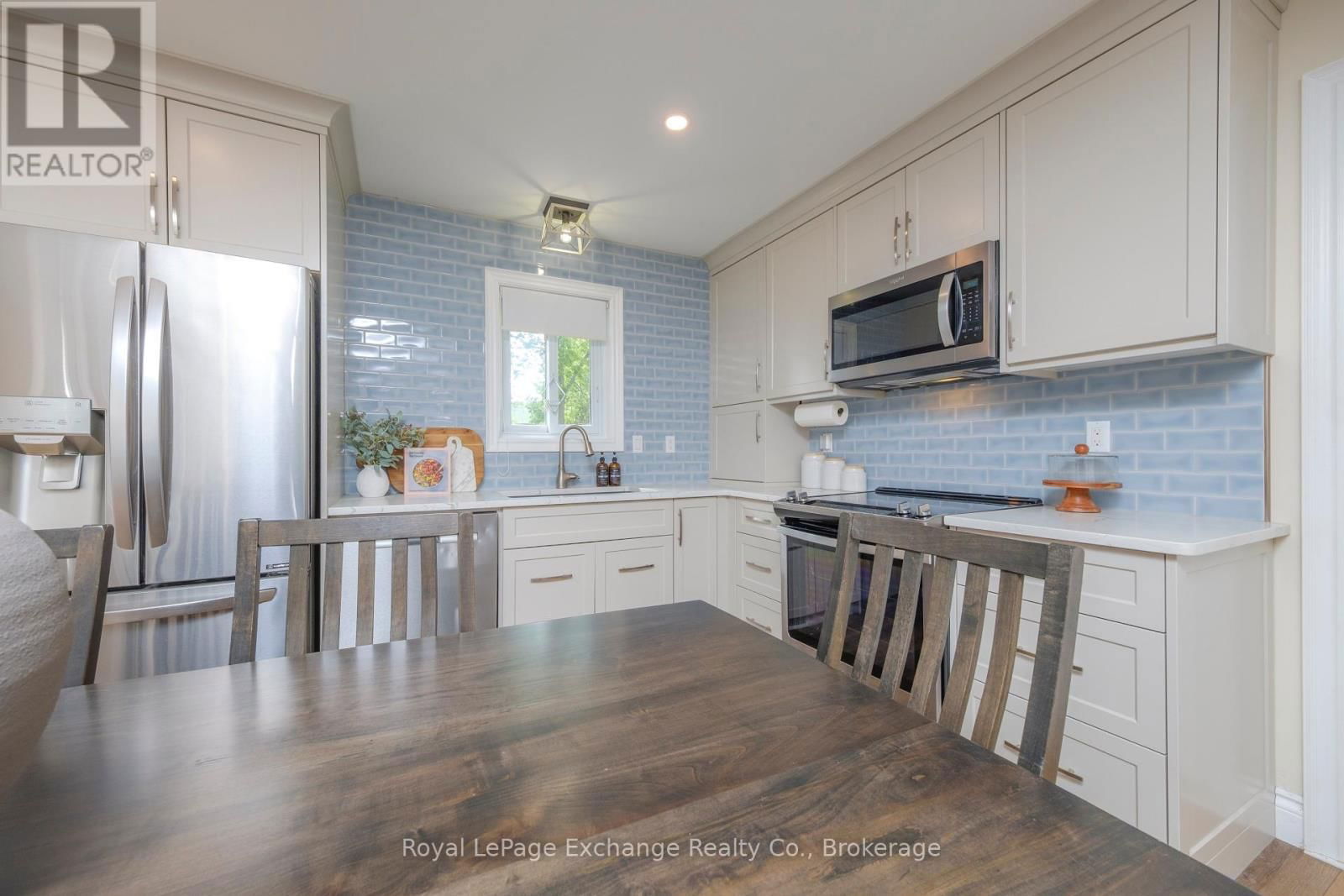 871 WELLINGTON STREET Image 11