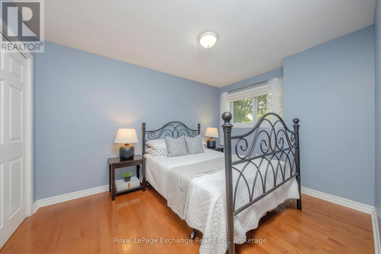 871 WELLINGTON STREET Image 17