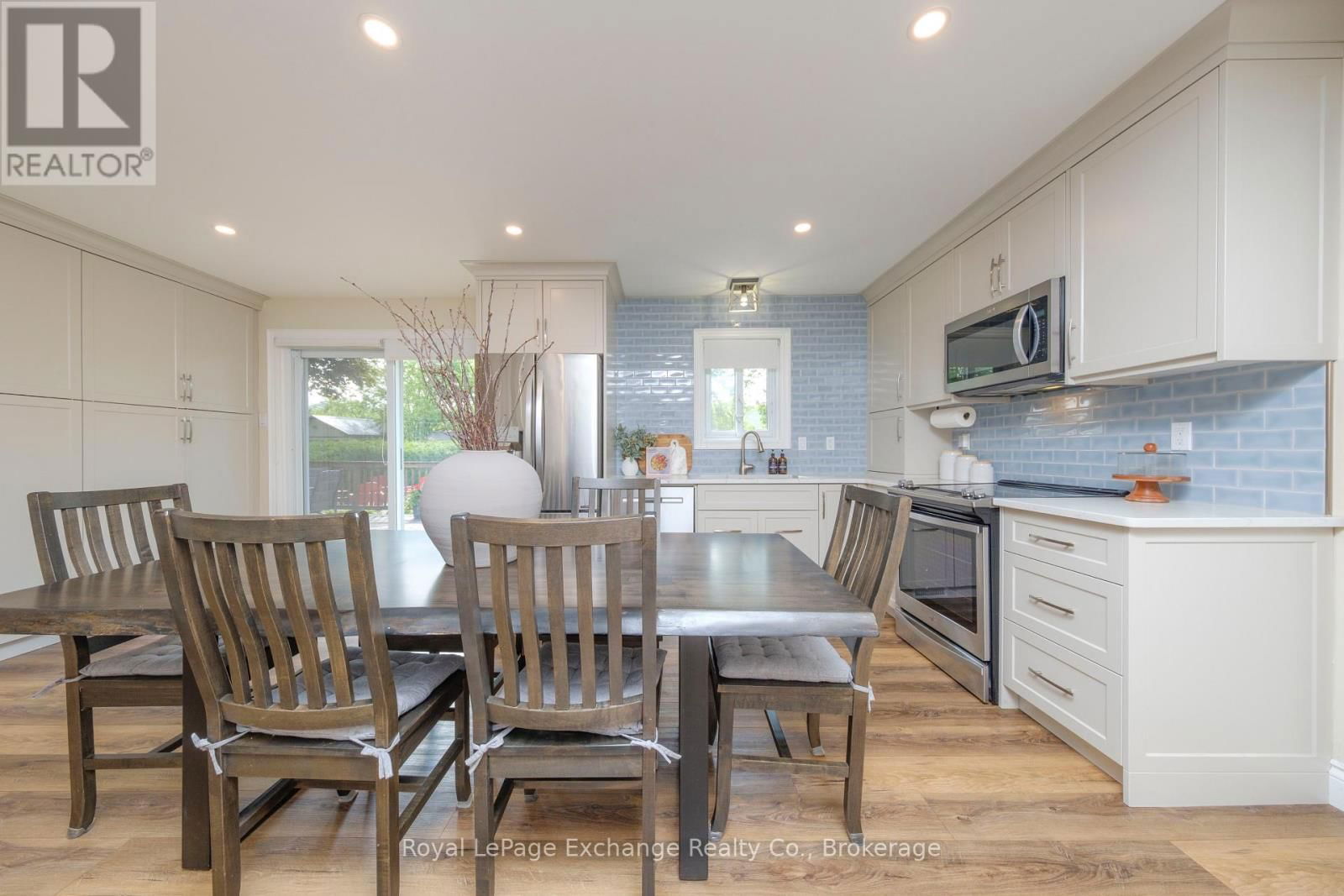871 WELLINGTON STREET Image 8