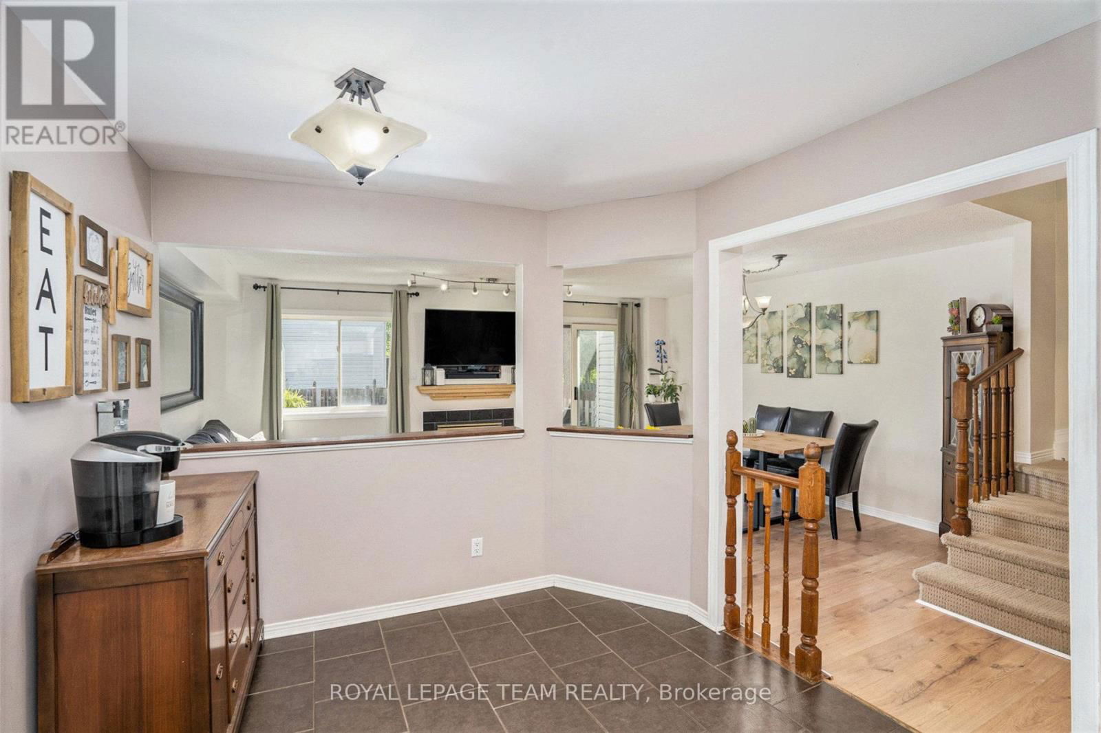 5 SUNNYBROOKE DRIVE Image 10
