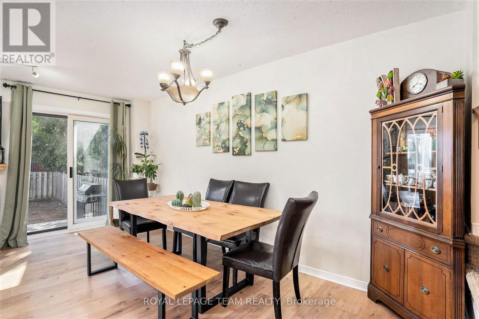 5 SUNNYBROOKE DRIVE Image 13