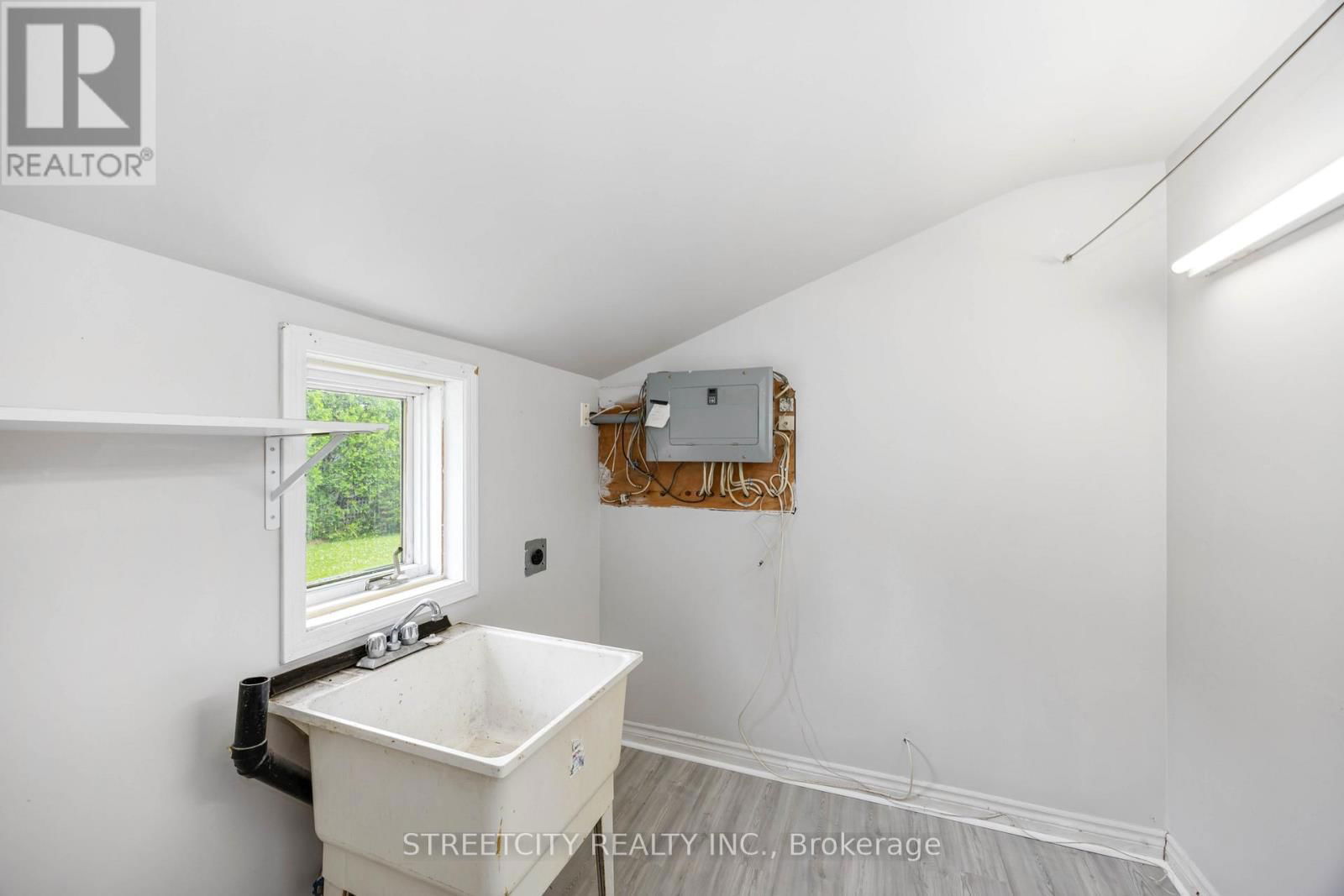 337 EUREKA STREET Image 28
