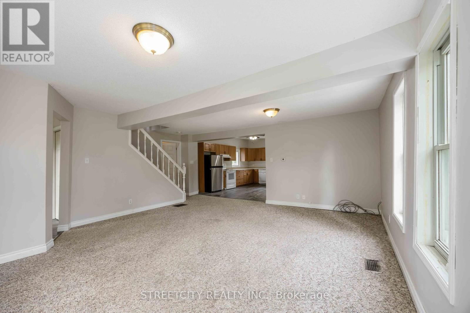 337 EUREKA STREET Image 8