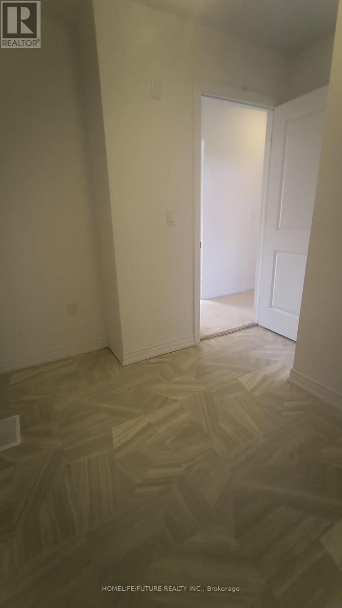 21 MONARCH ROAD Image 18