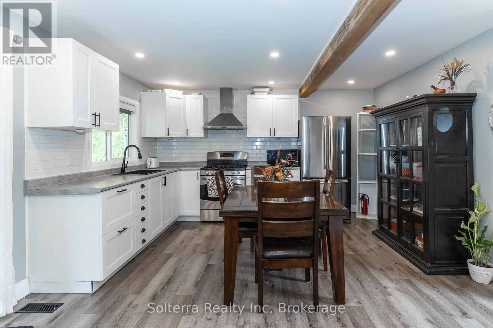 160 WAGNER ROAD WEST Image 11