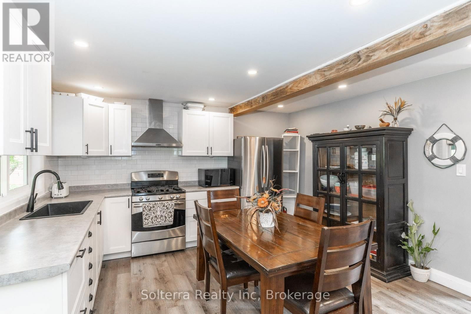 160 WAGNER ROAD WEST Image 21