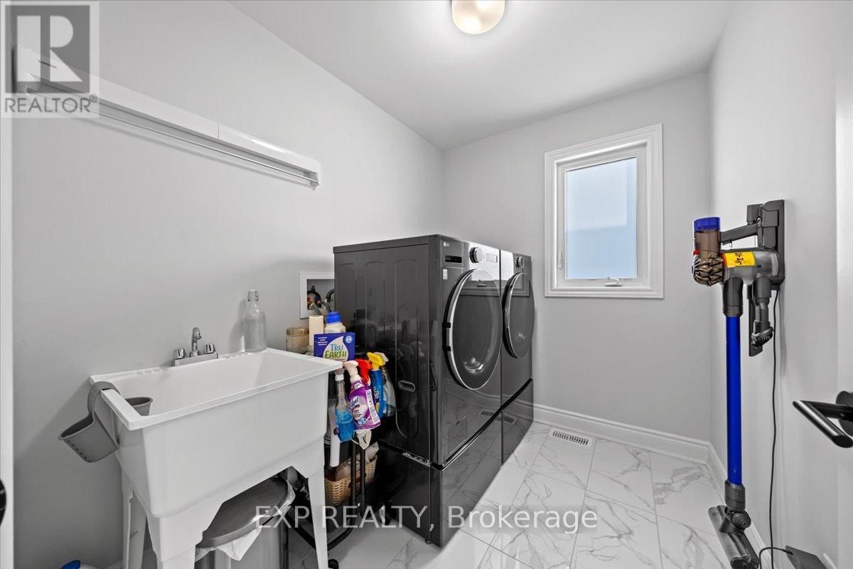 126 UNITY PLACE Image 27