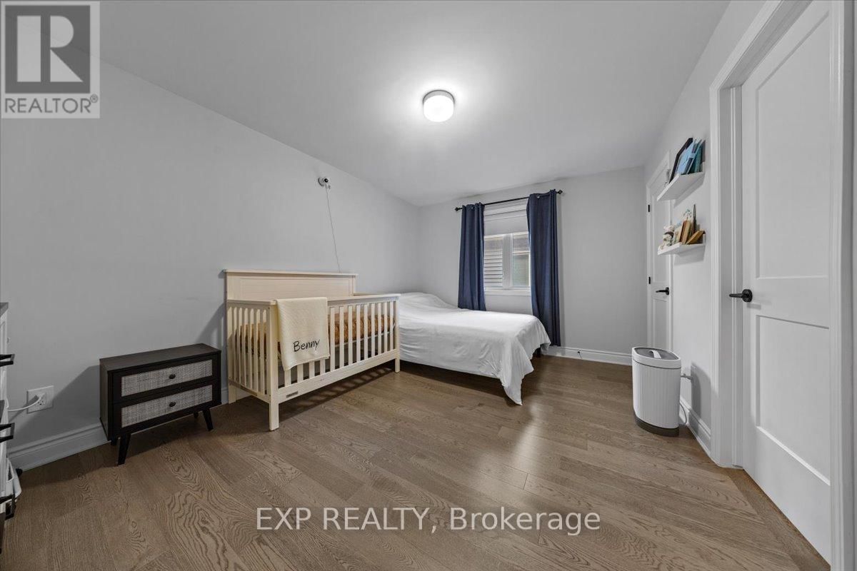 126 UNITY PLACE Image 33