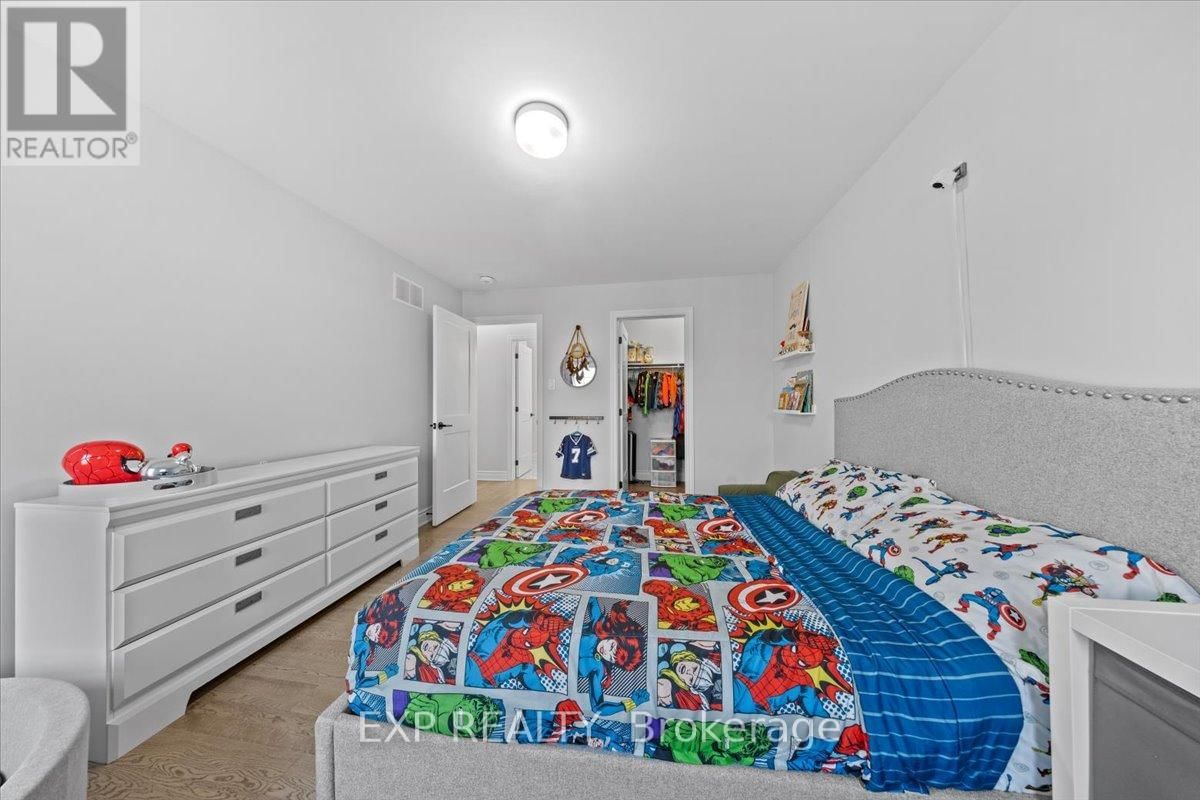126 UNITY PLACE Image 38