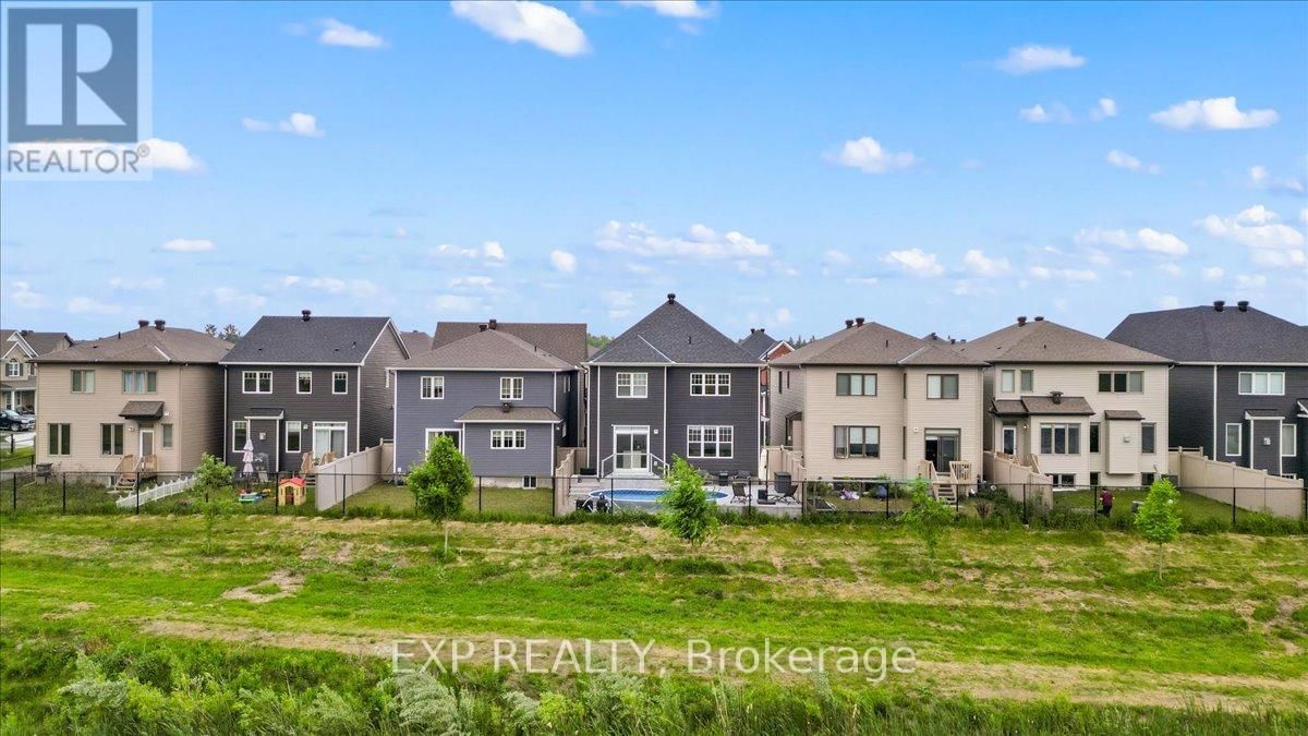 126 UNITY PLACE Image 46