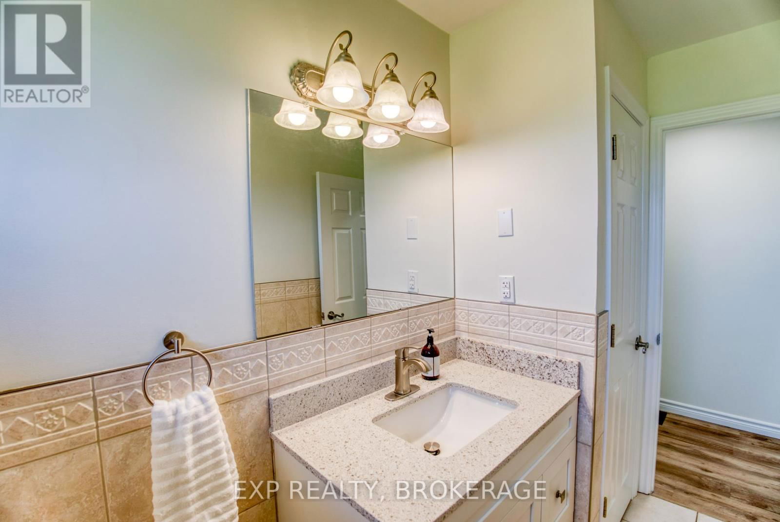 121 IVY RIDGE ROAD Image 17