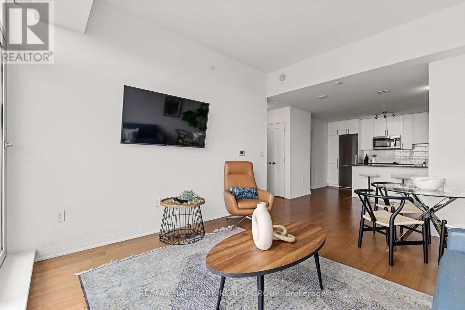 4005 - 805 CARLING AVENUE Image 11