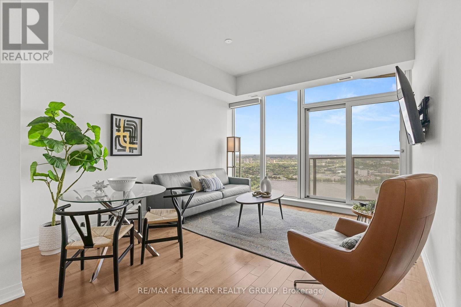 4005 - 805 CARLING AVENUE Image 5
