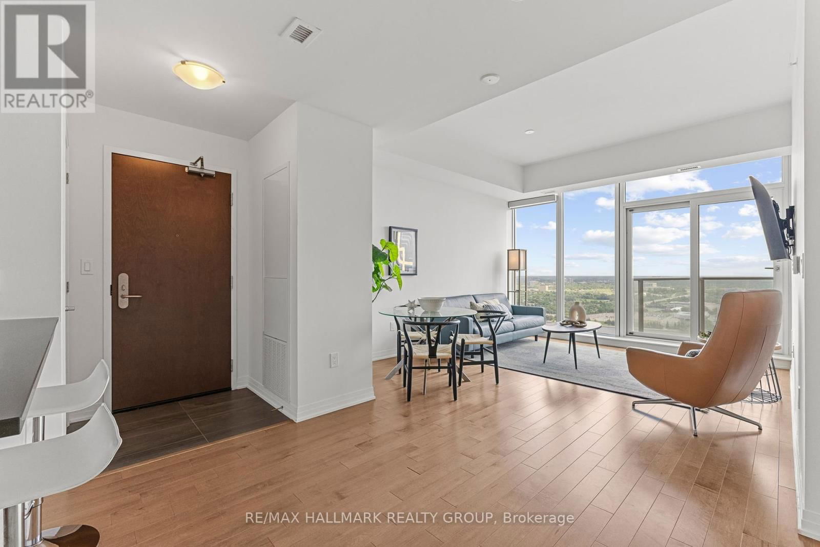 4005 - 805 CARLING AVENUE Image 6