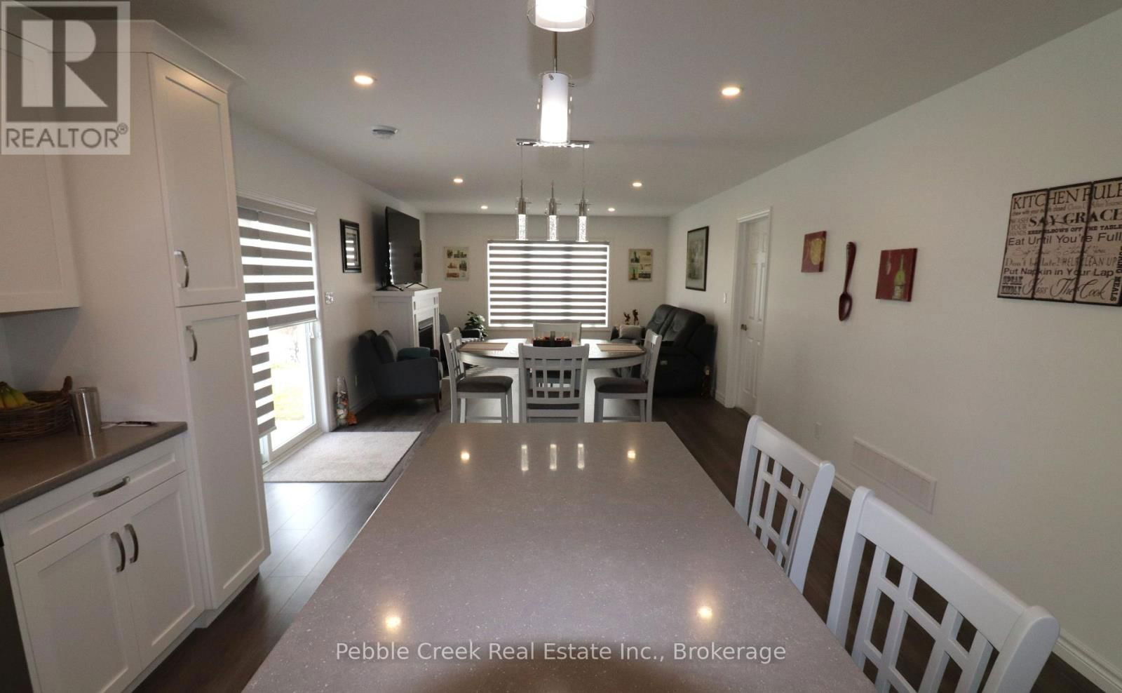 263 LAKE BREEZE DRIVE Image 11