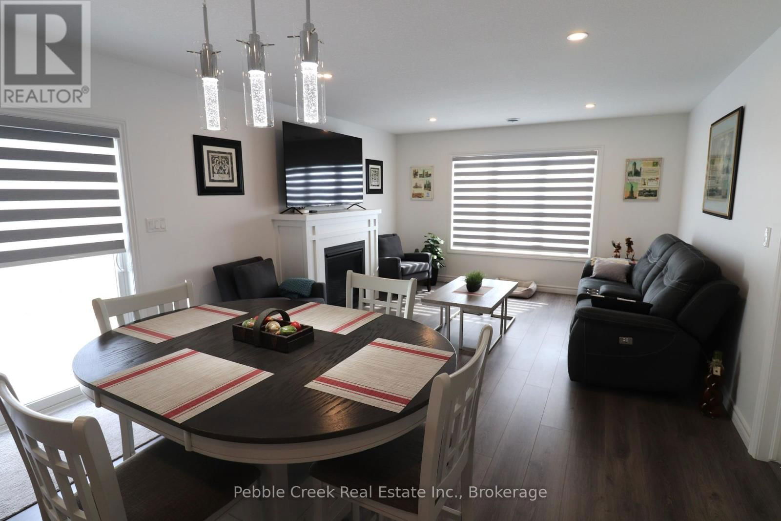263 LAKE BREEZE DRIVE Image 12