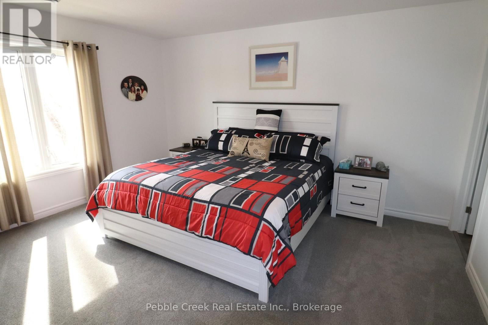 263 LAKE BREEZE DRIVE Image 16