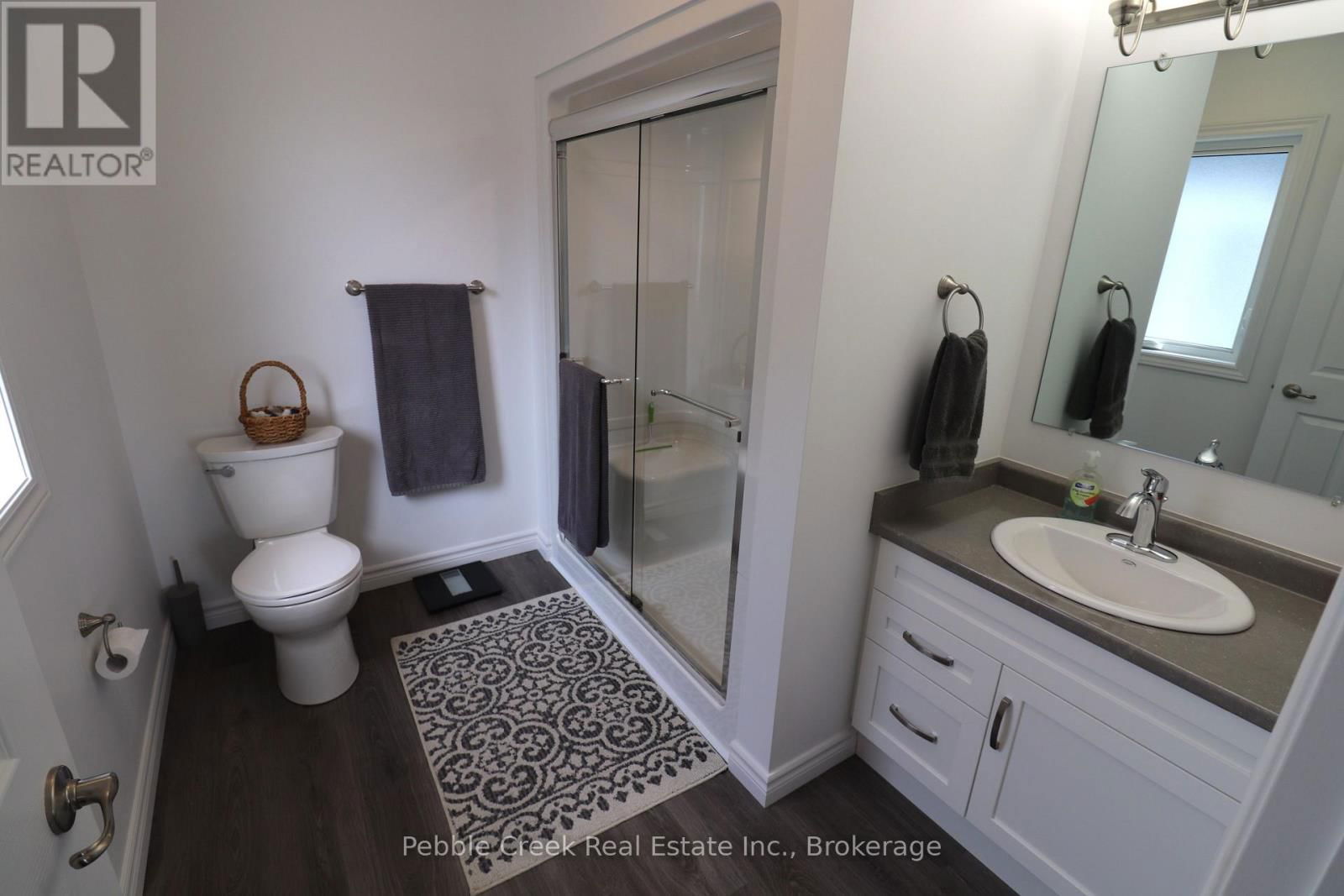263 LAKE BREEZE DRIVE Image 19