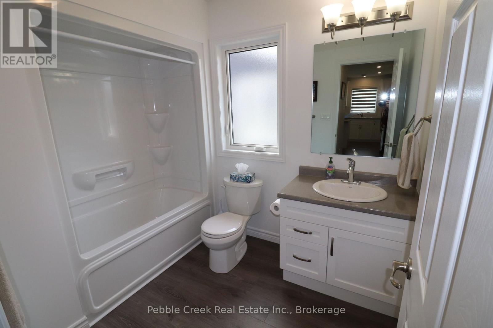 263 LAKE BREEZE DRIVE Image 23
