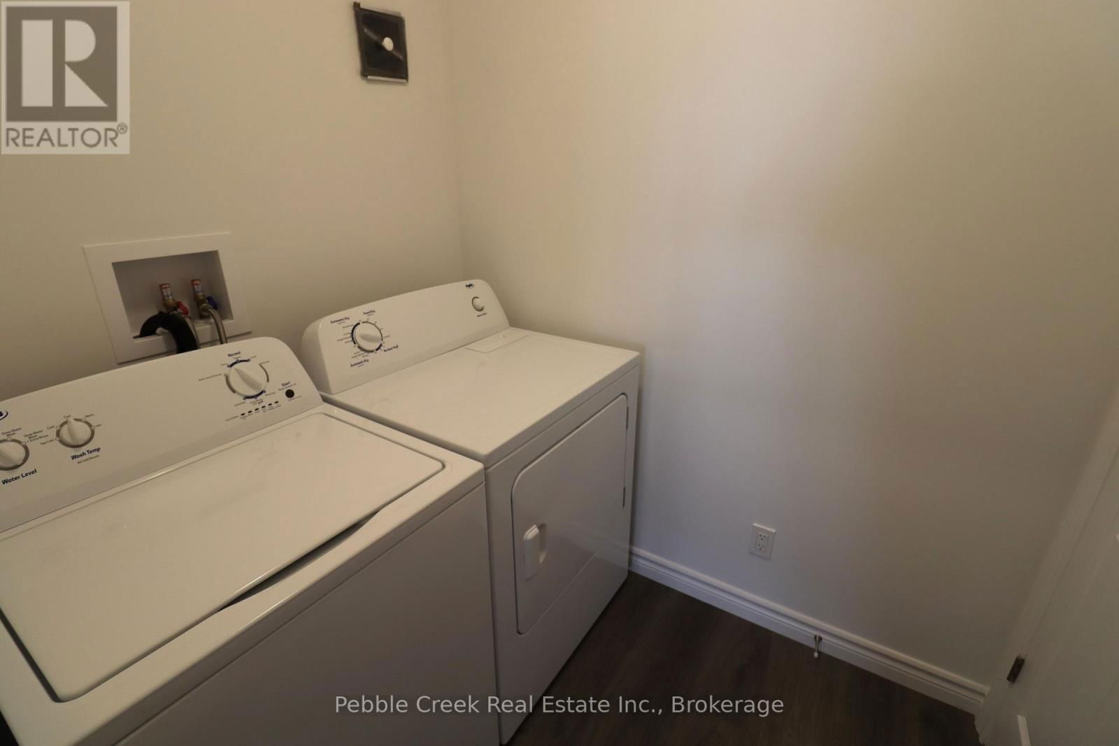263 LAKE BREEZE DRIVE Image 24