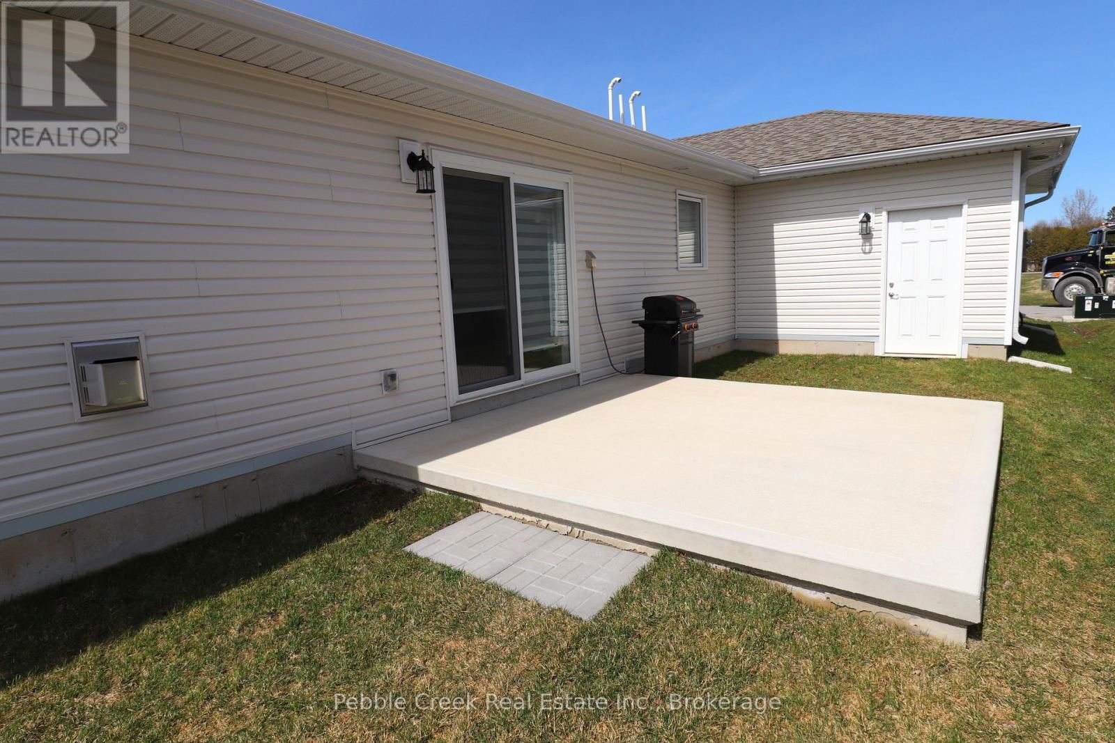 263 LAKE BREEZE DRIVE Image 29