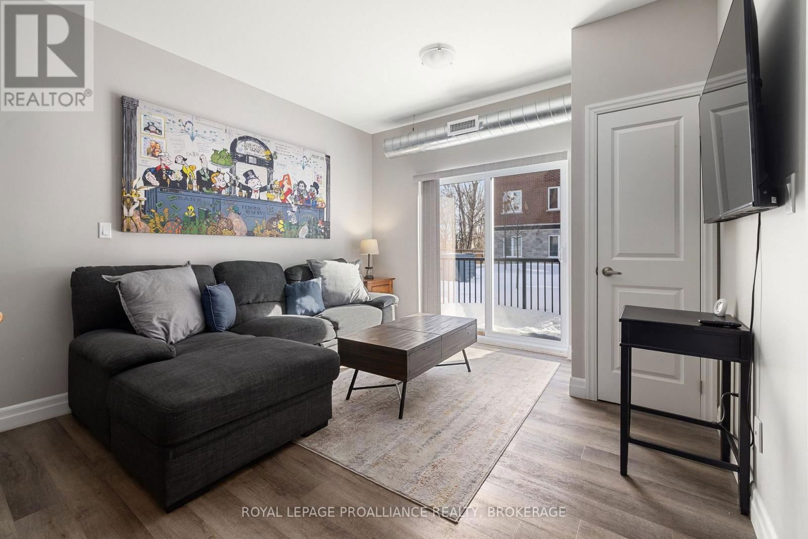 113 - 501 FRONTENAC STREET Image 10