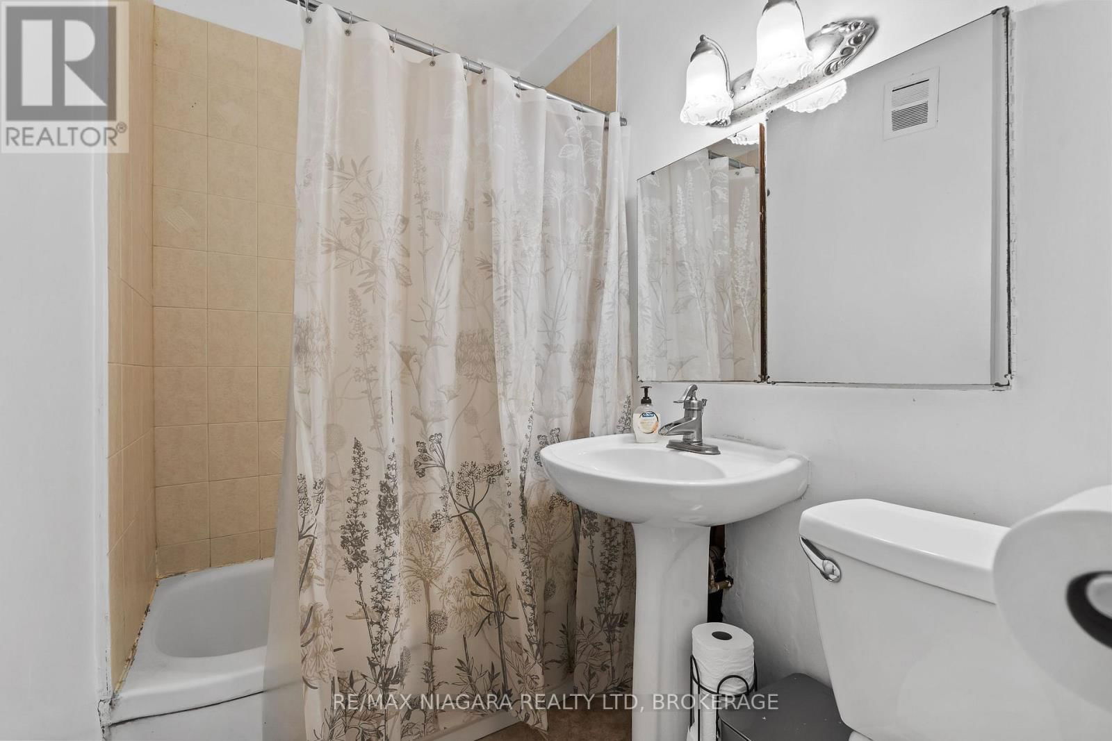 5368 MENZIE STREET Image 13
