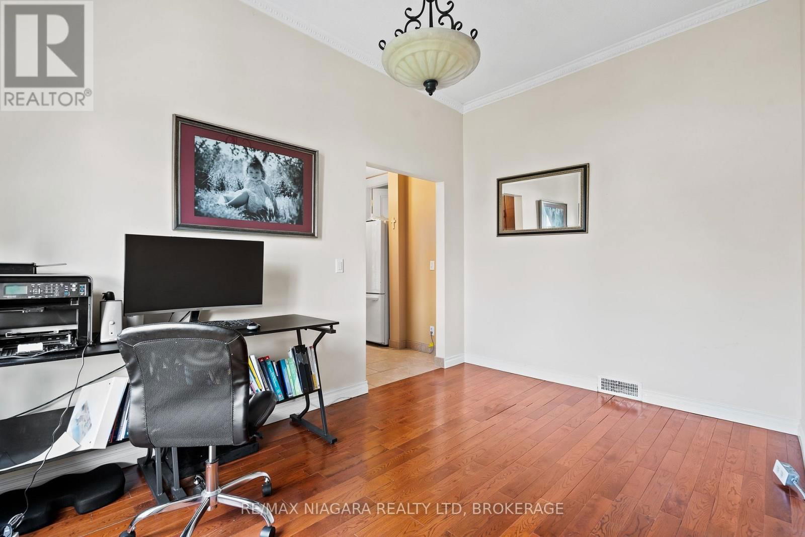 5368 MENZIE STREET Image 33