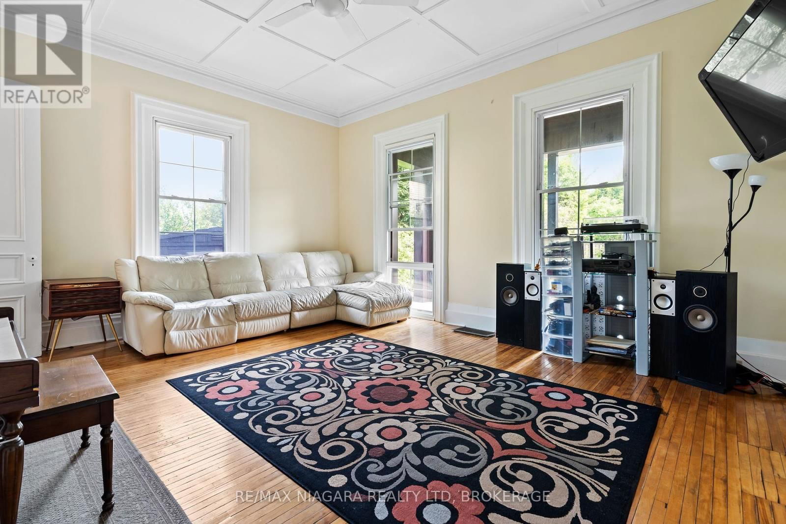 5368 MENZIE STREET Image 37