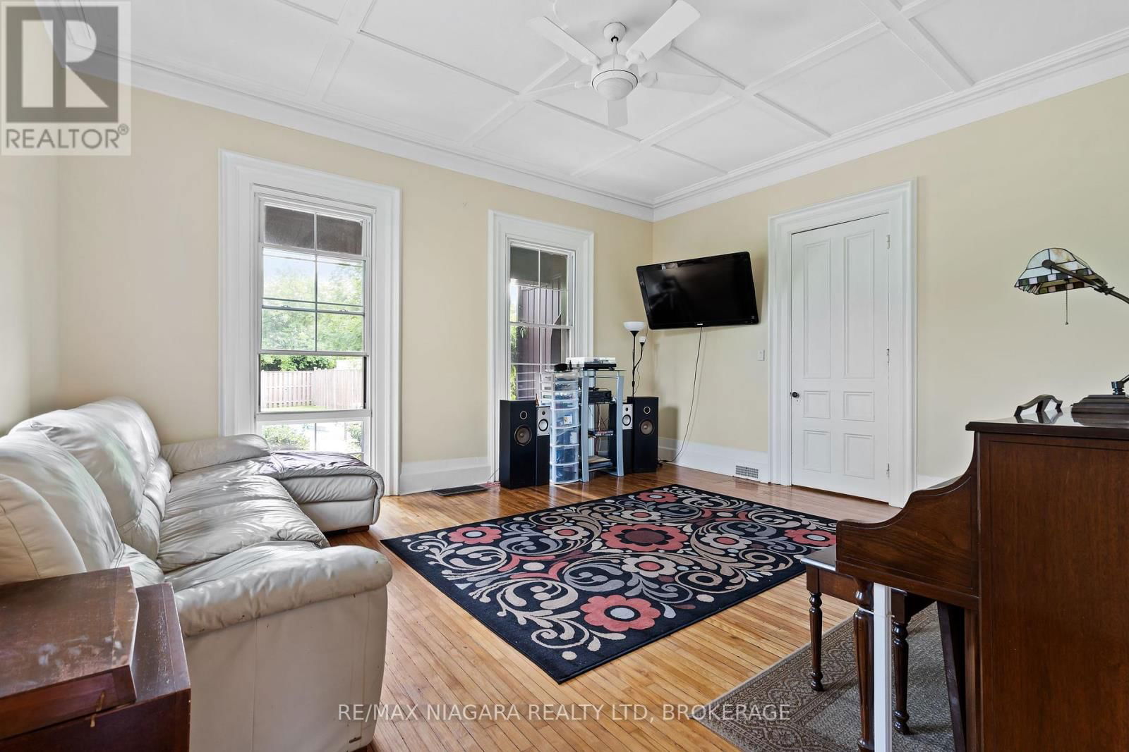 5368 MENZIE STREET Image 38