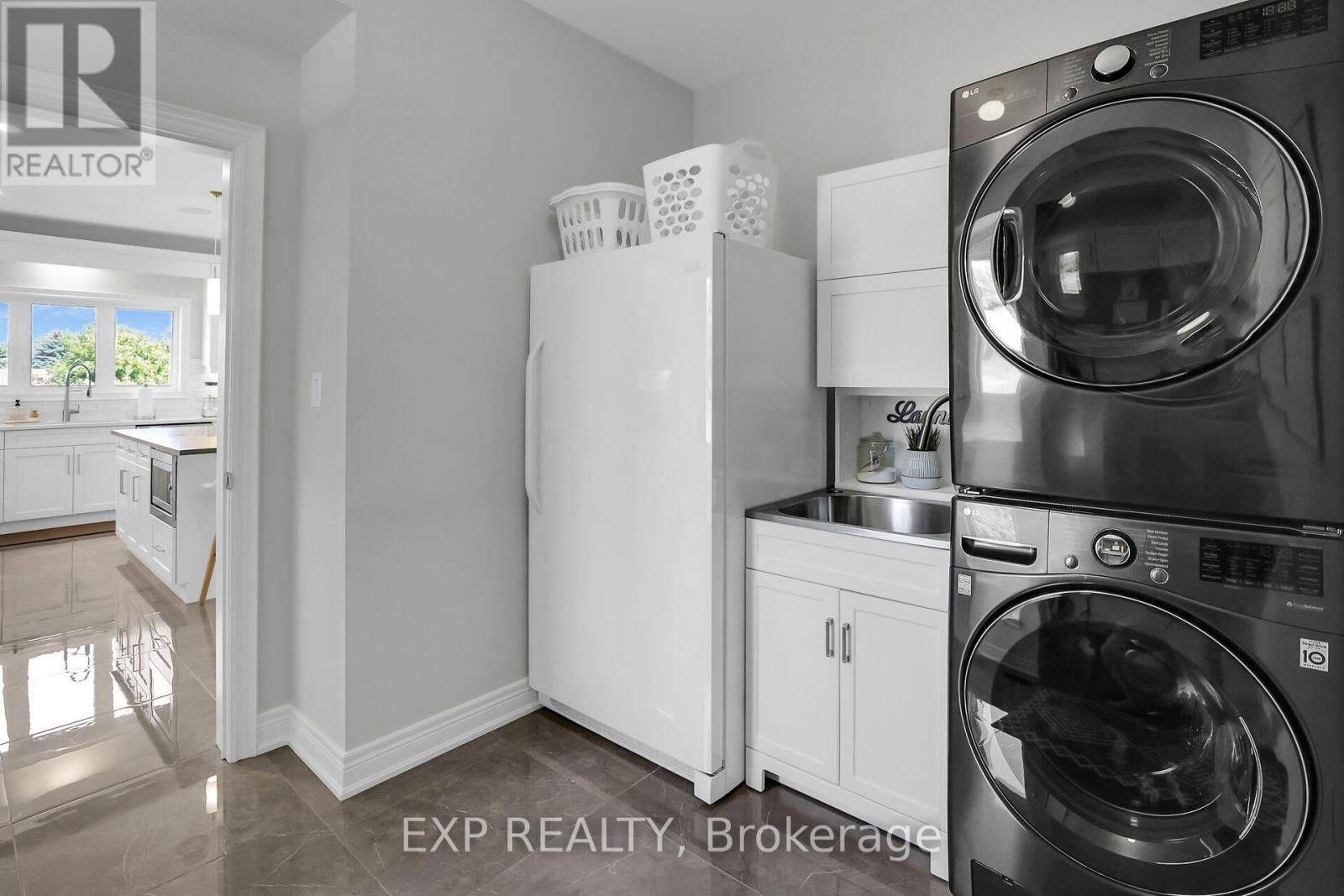 3608 CAROLINIA COURT Image 17