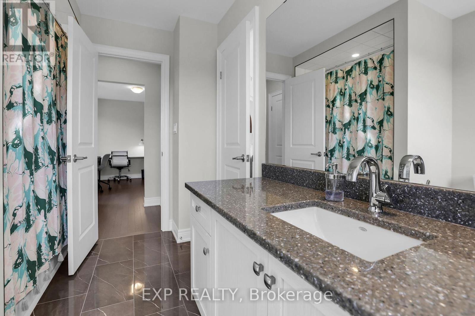 3608 CAROLINIA COURT Image 30