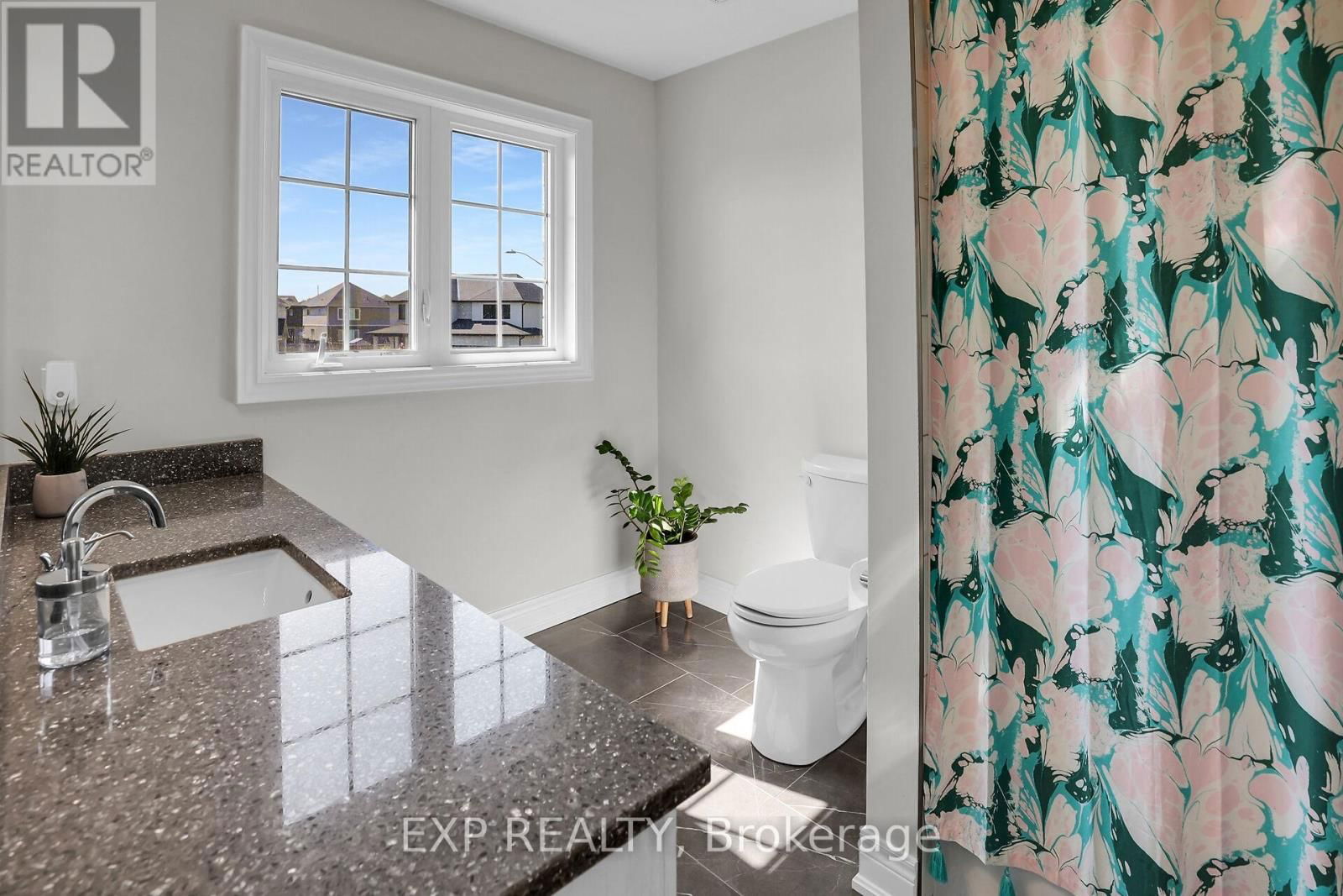 3608 CAROLINIA COURT Image 31