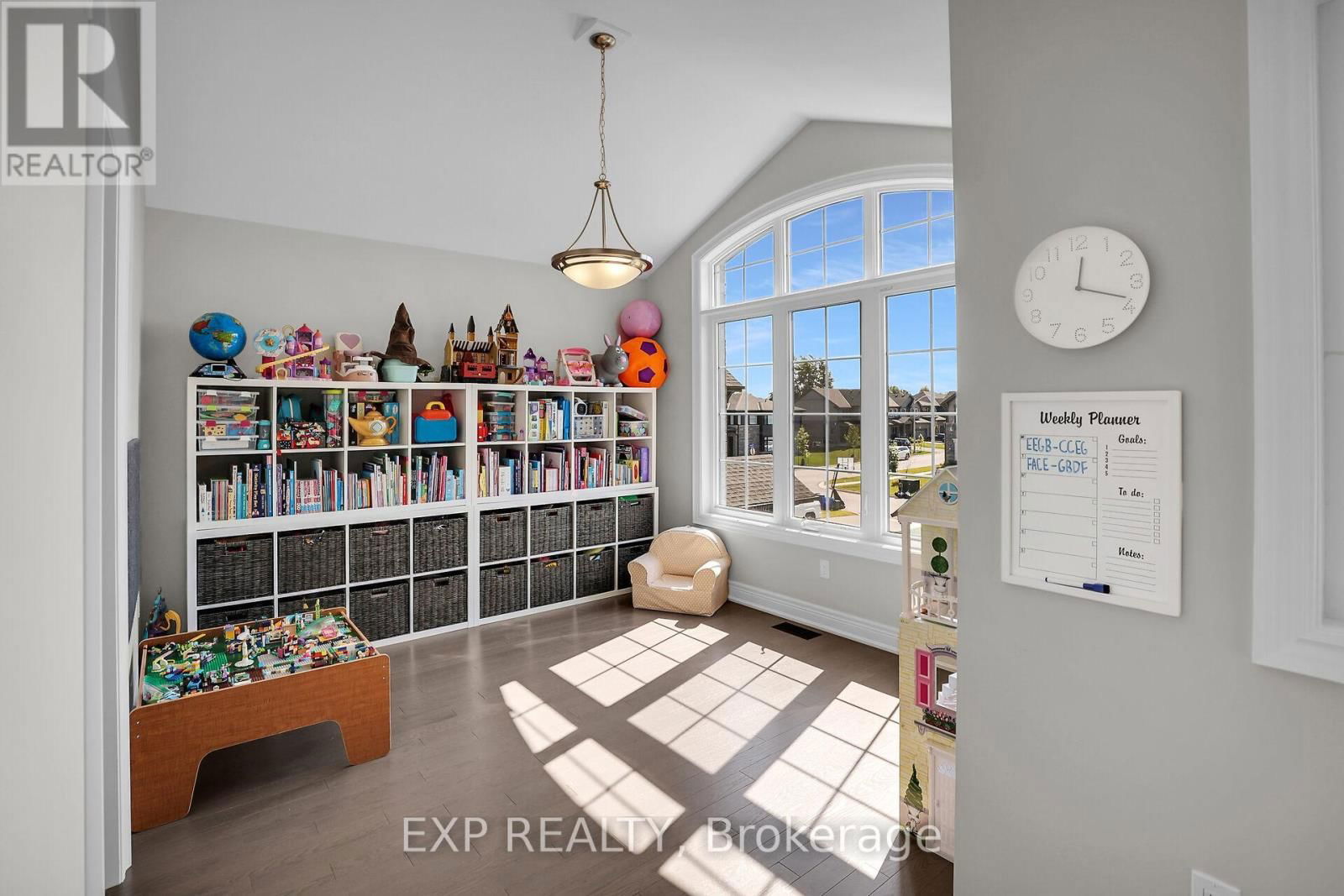 3608 CAROLINIA COURT Image 35