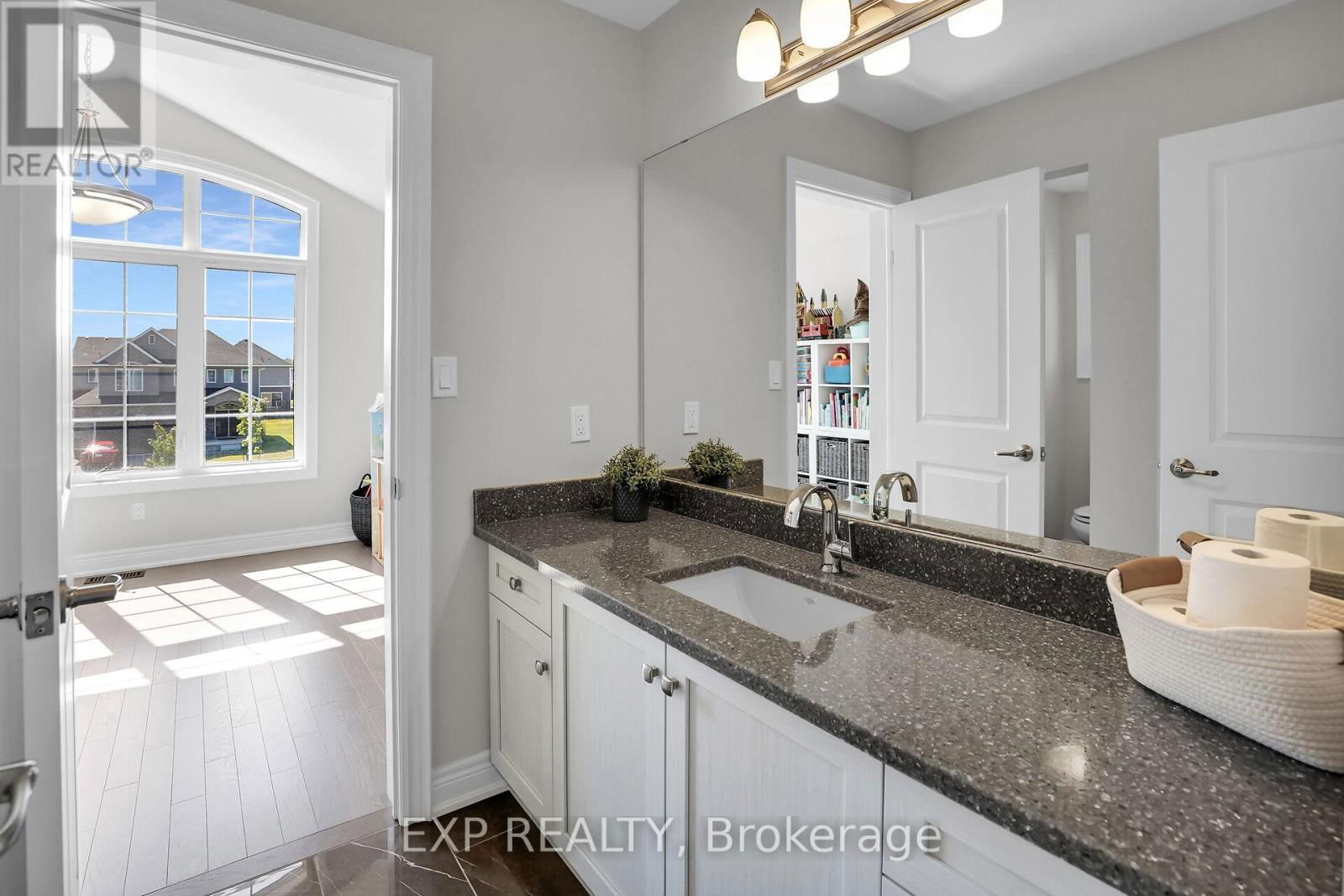 3608 CAROLINIA COURT Image 37