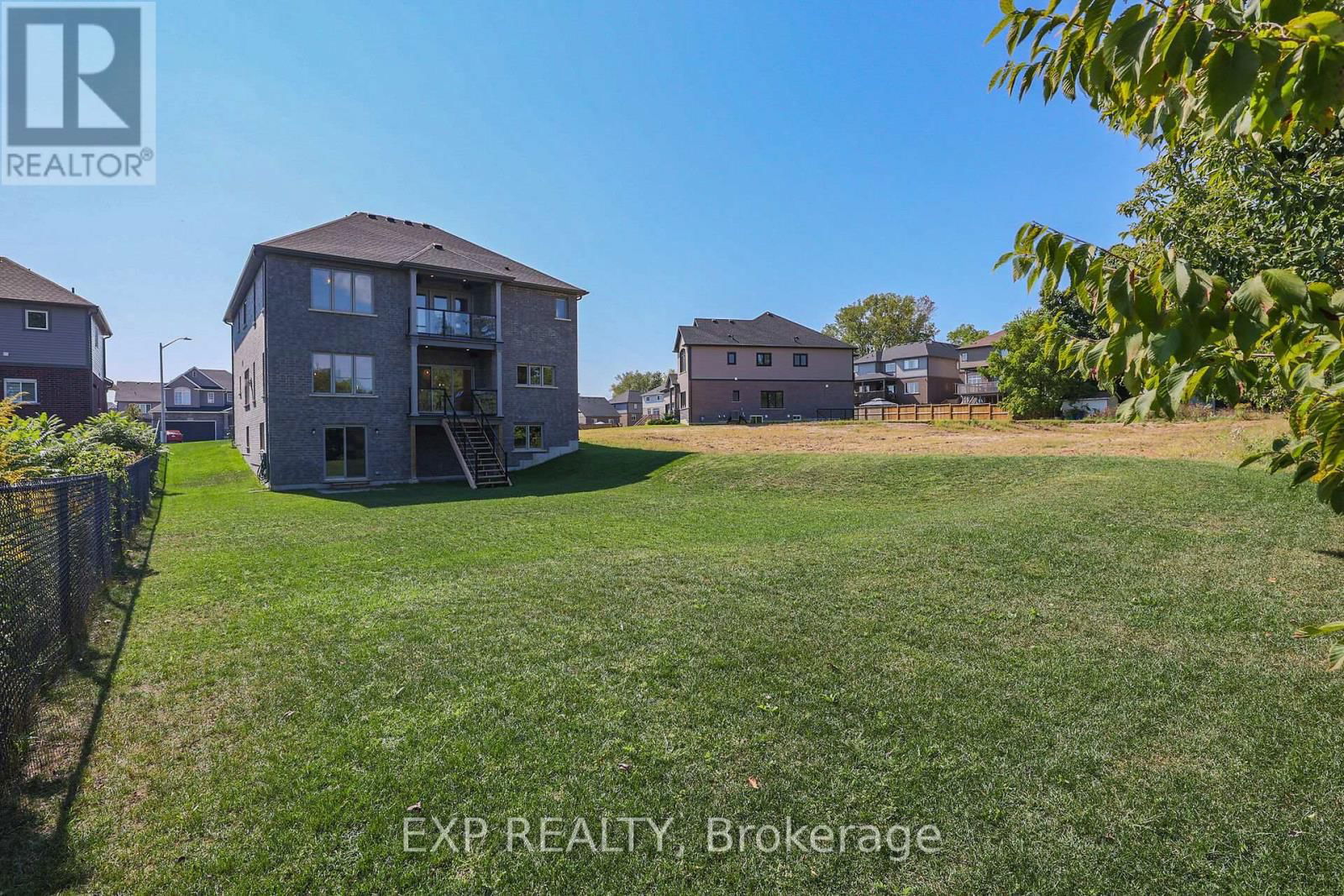 3608 CAROLINIA COURT Image 44