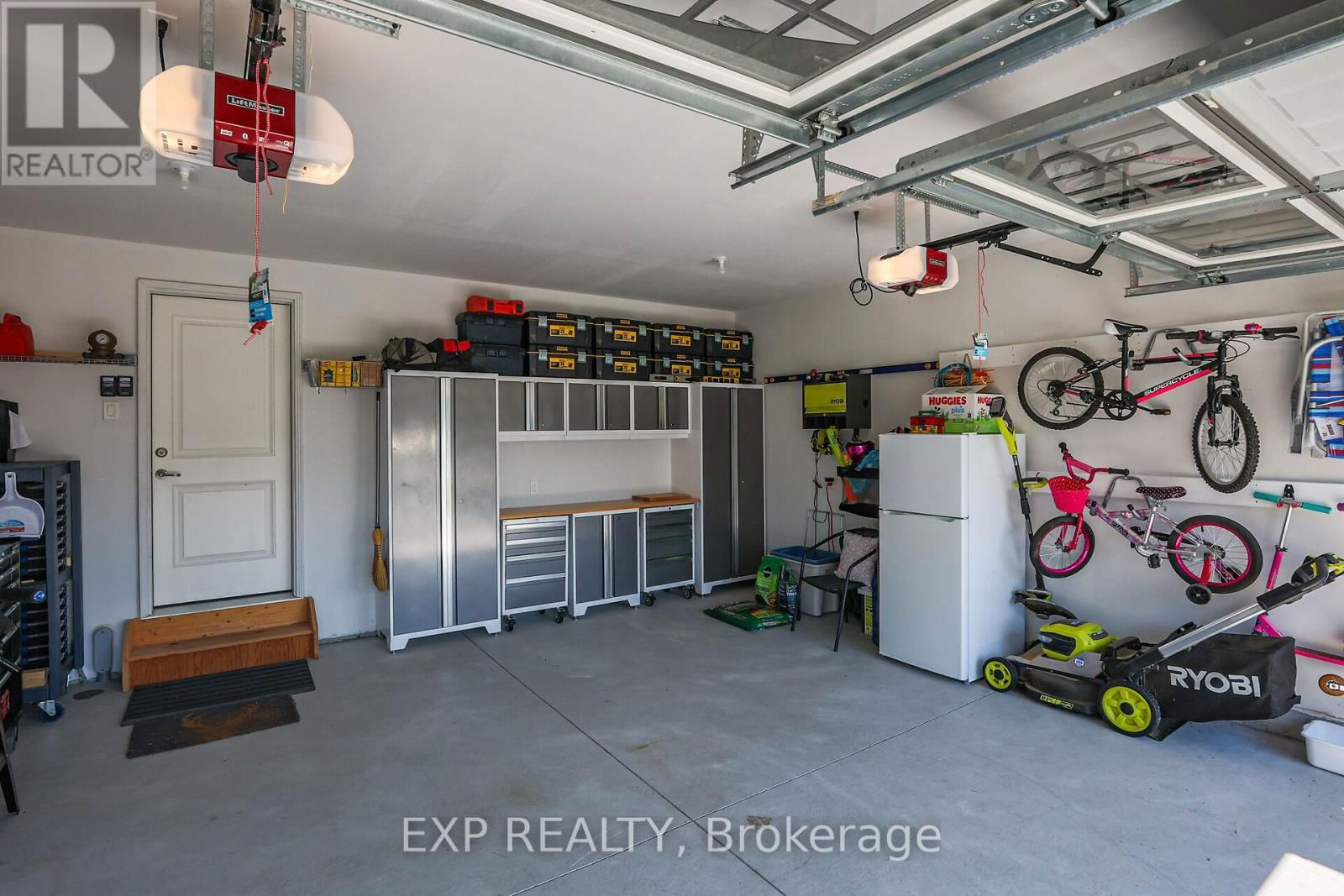 3608 CAROLINIA COURT Image 49