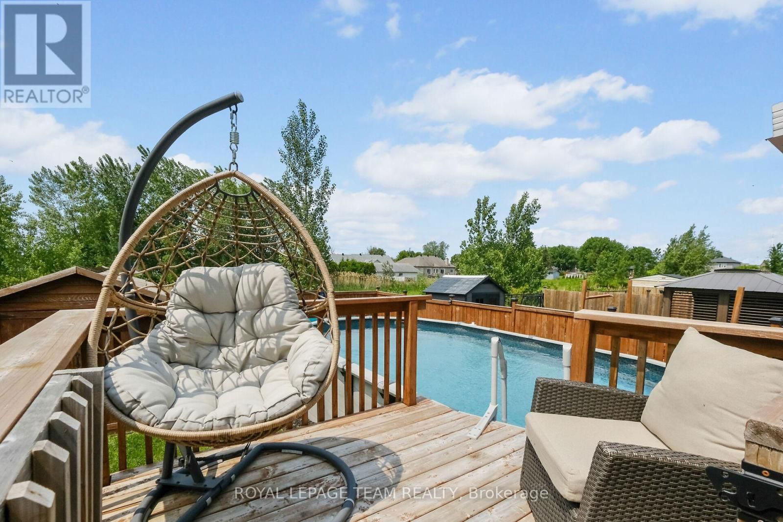 374 TRILLIUM CIRCLE Image 46