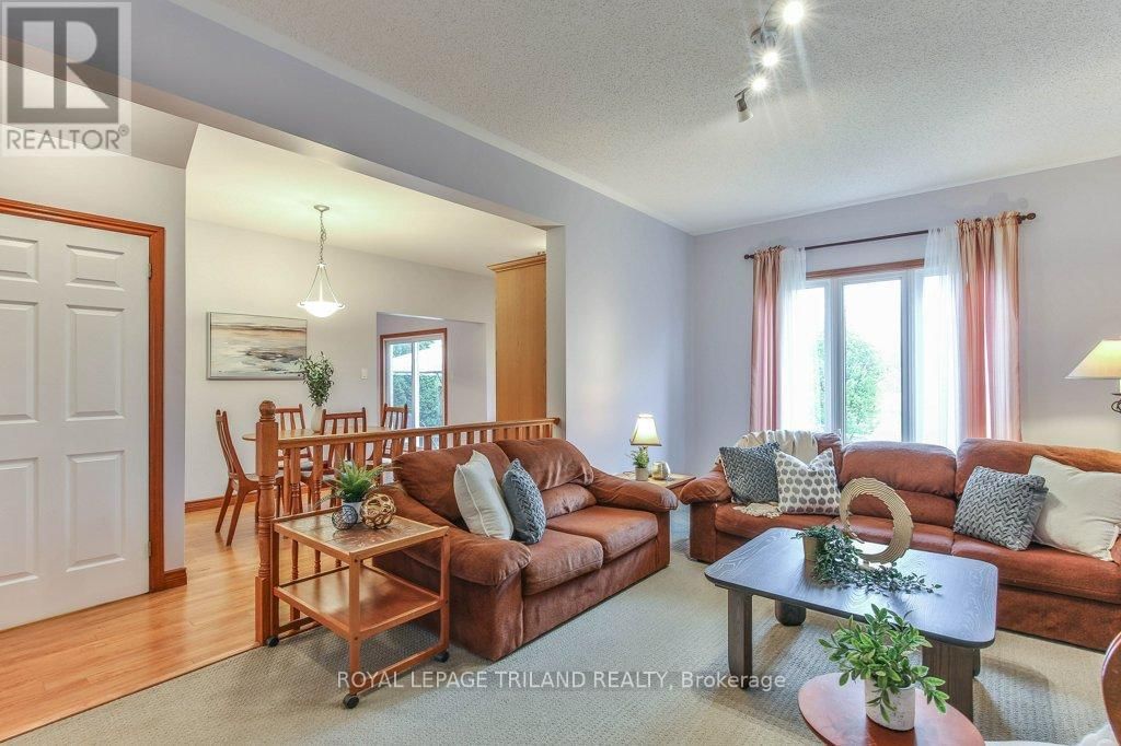 41 GREYROCK CRESCENT Image 13