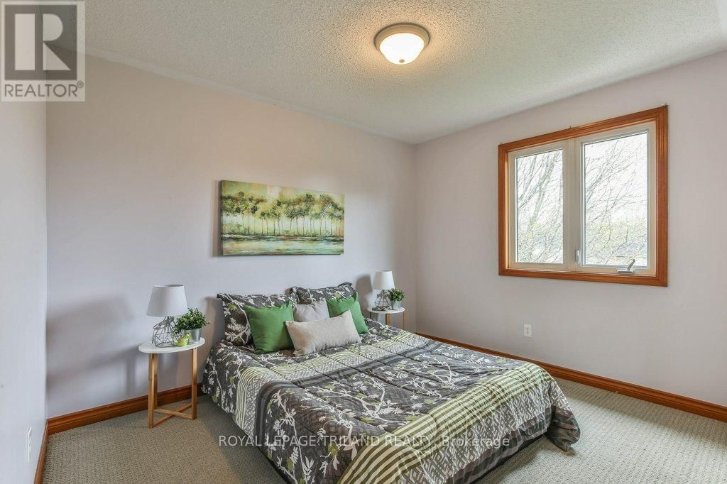 41 GREYROCK CRESCENT Image 24
