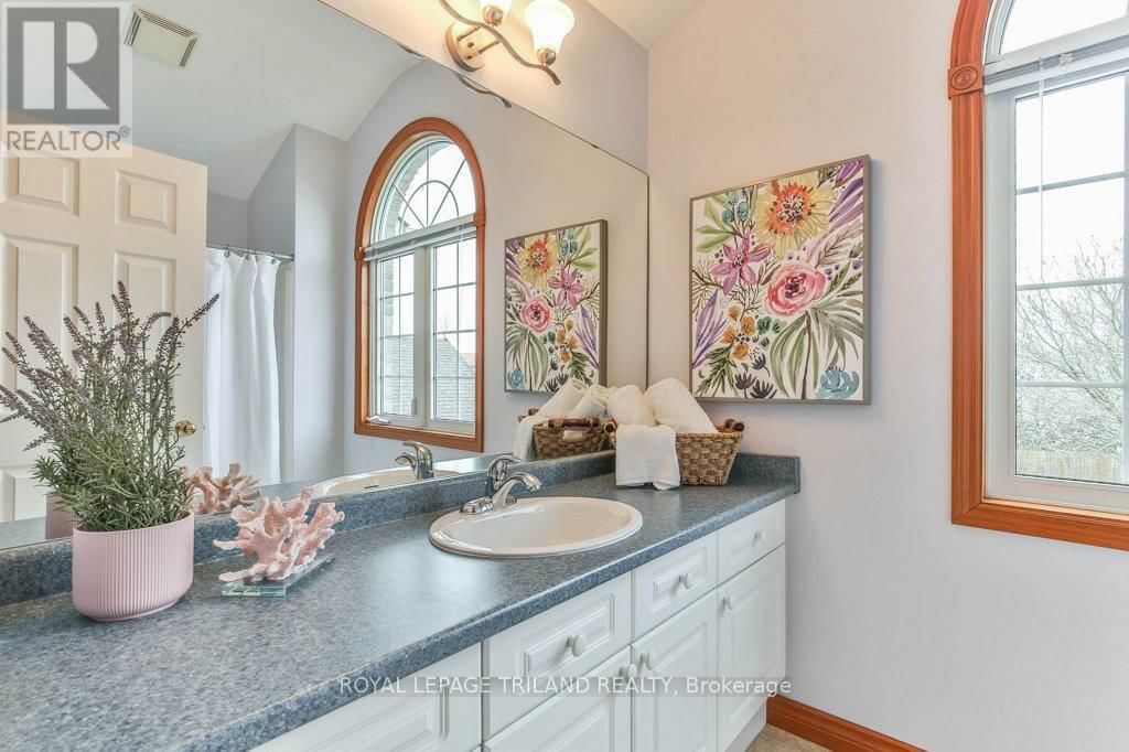41 GREYROCK CRESCENT Image 28