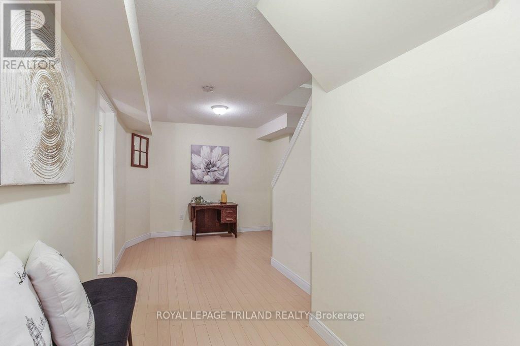 41 GREYROCK CRESCENT Image 30