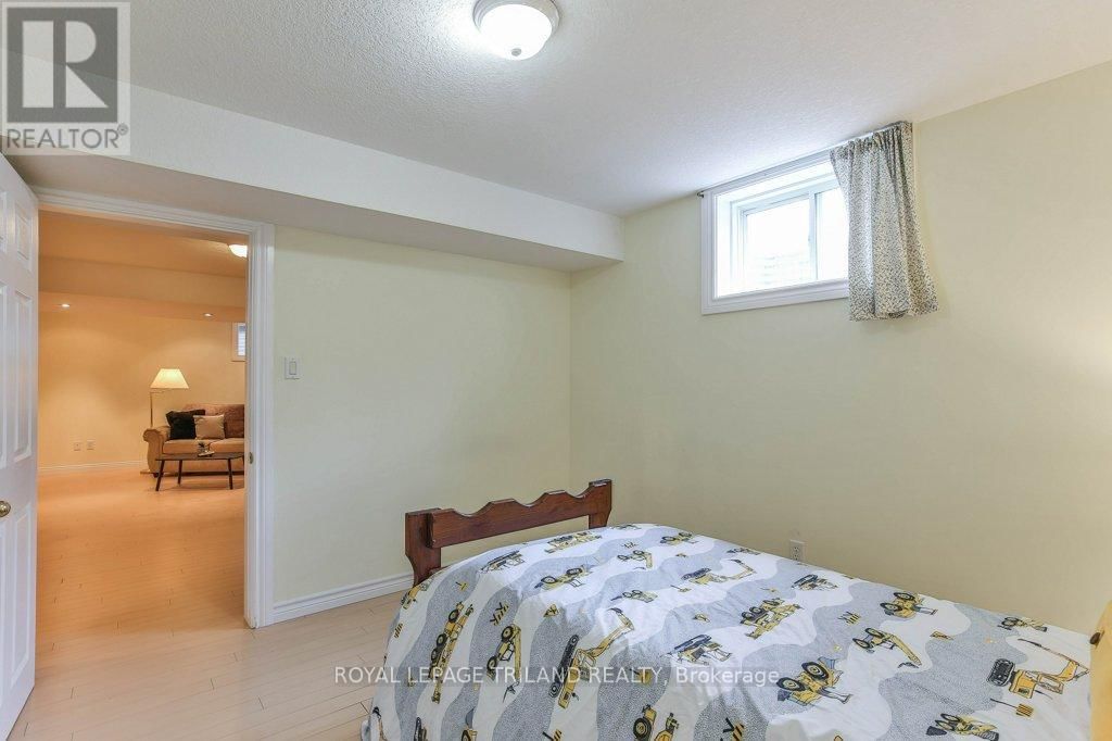 41 GREYROCK CRESCENT Image 37