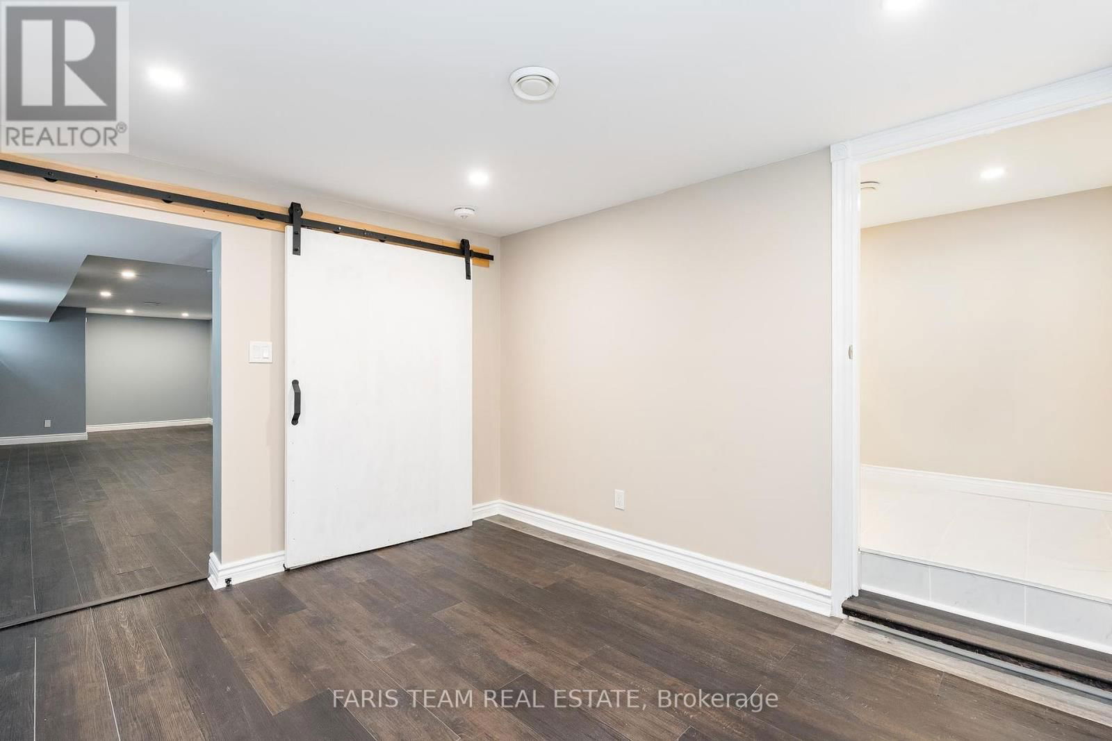 15 LANKIN AVENUE Image 21