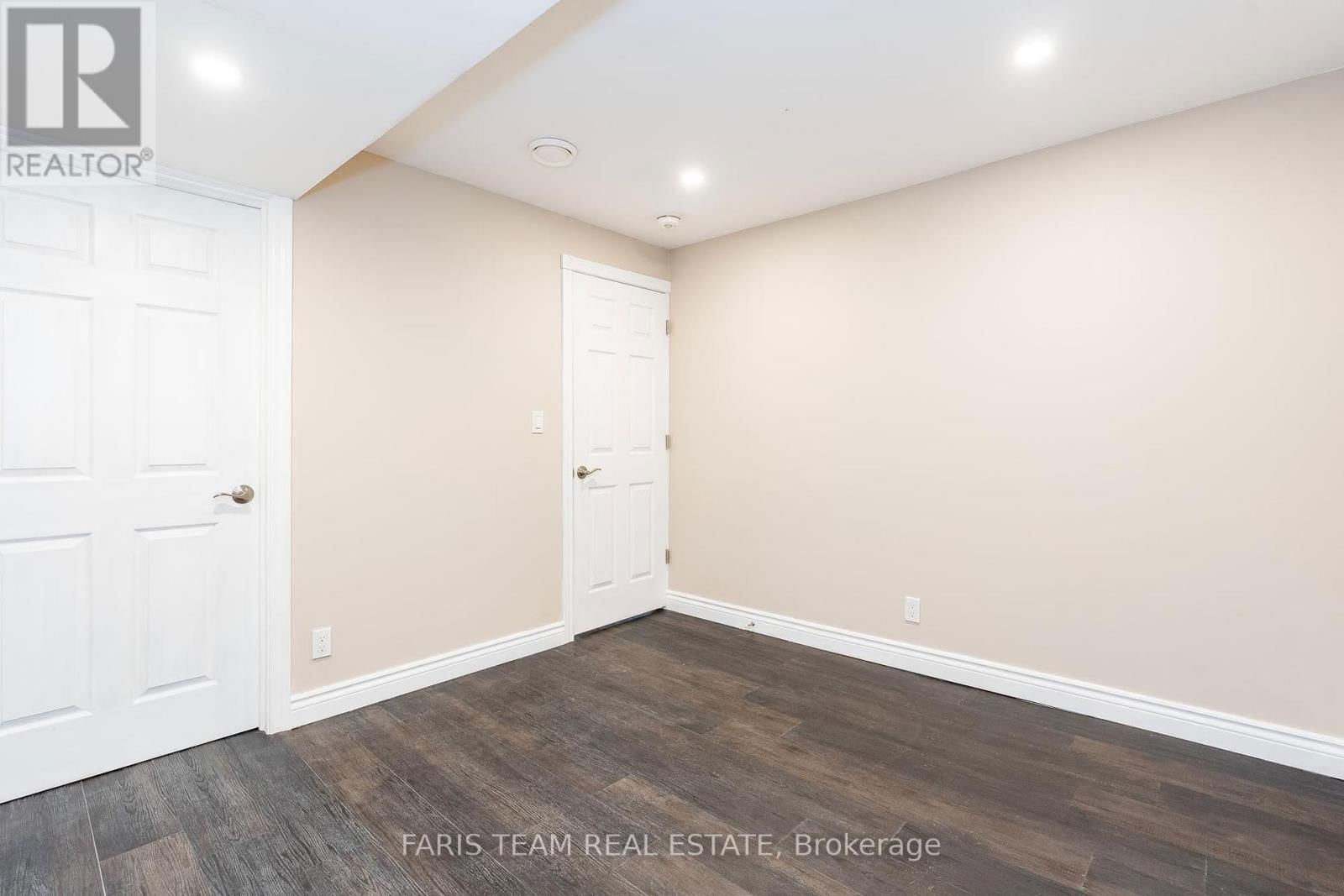 15 LANKIN AVENUE Image 24